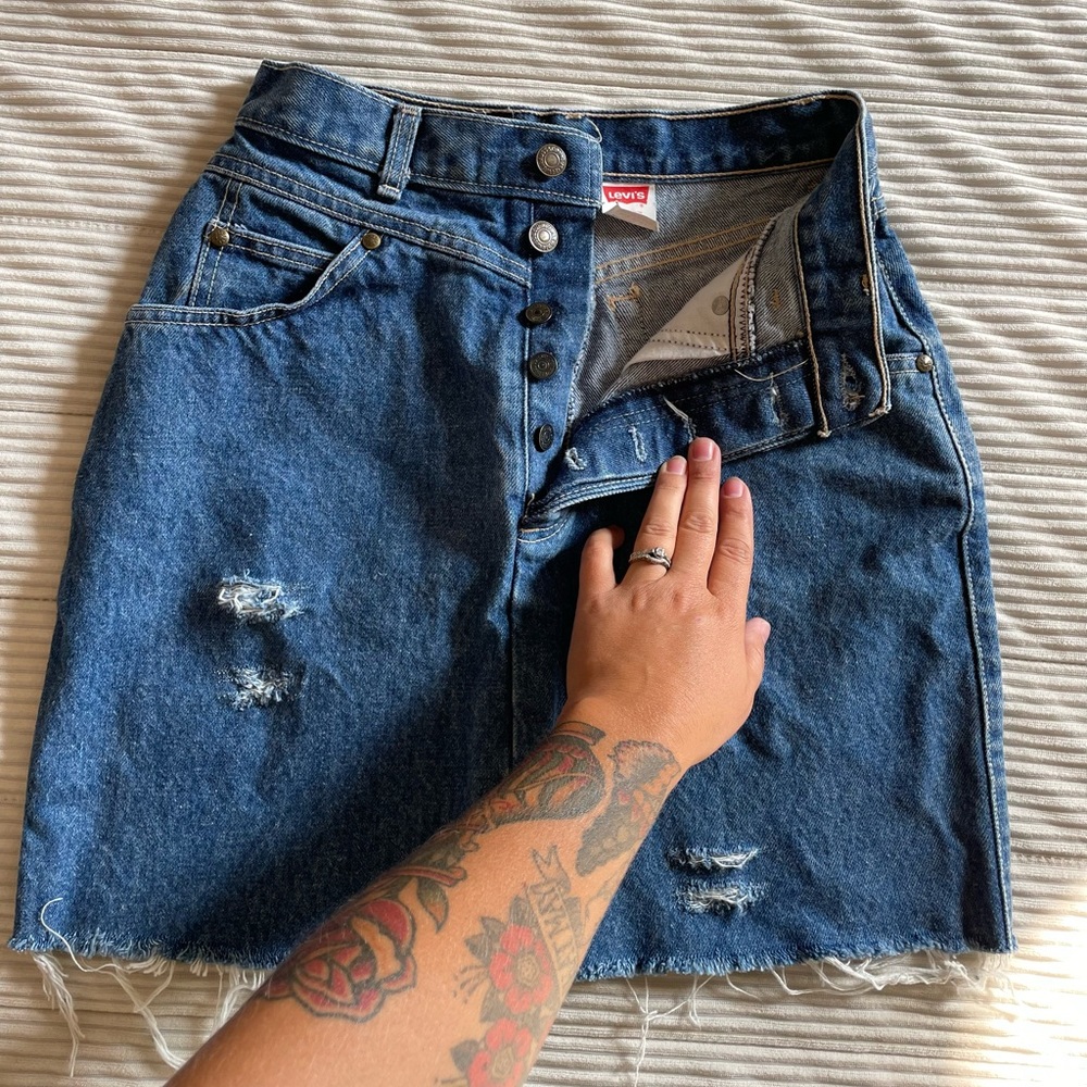 Vintage Levi’s mini skirt